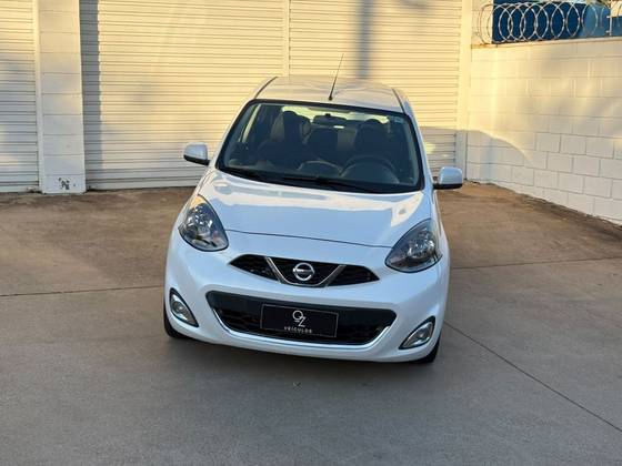 NISSAN MARCH 1.6 SL 16V FLEX 4P XTRONIC NISSAN MARCH 1.6 SL 16V FLEX 4P XTRONIC